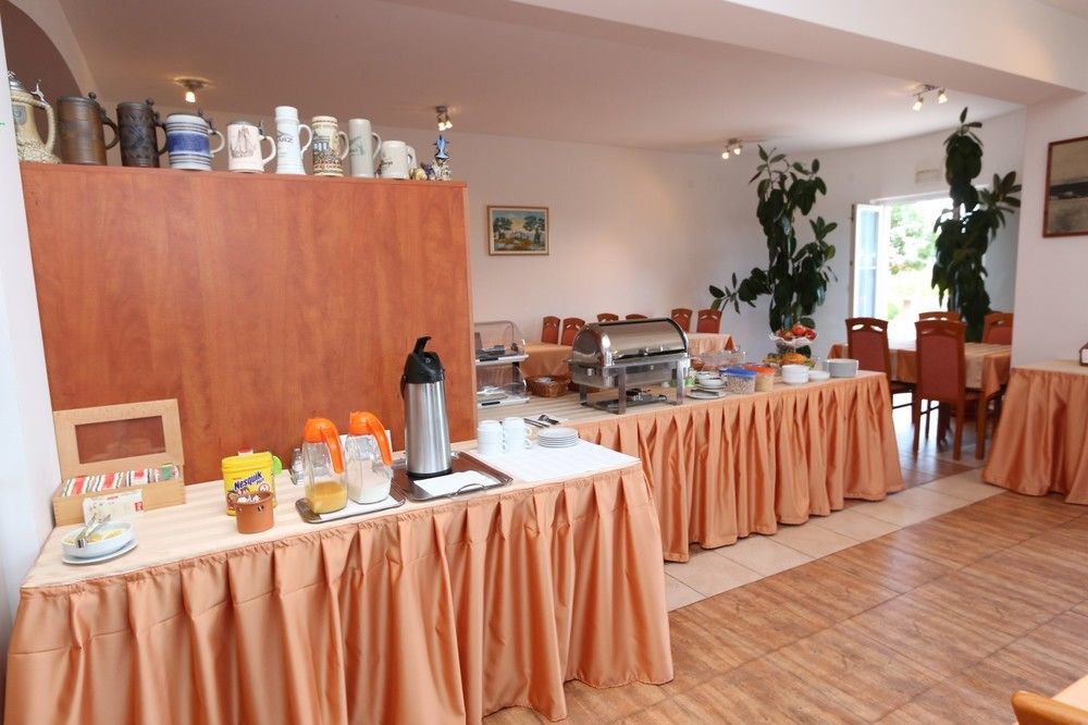 Bed&Breakfast Jugo Novalja Exterior foto