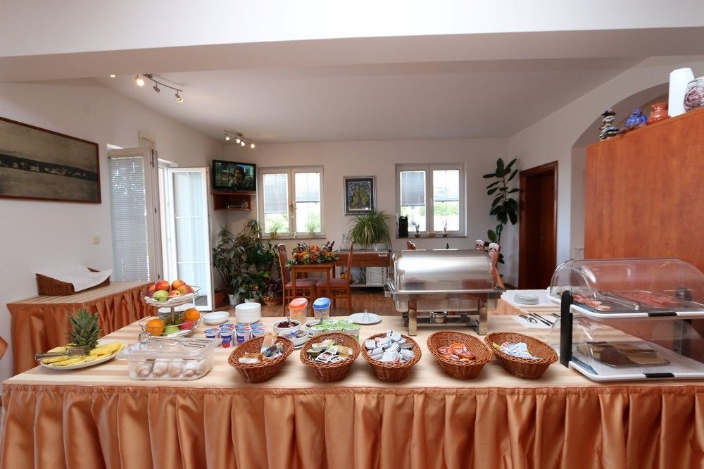 Bed&Breakfast Jugo Novalja Exterior foto